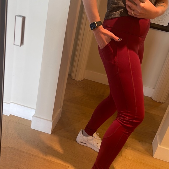 Victoria Sport / Red Legging with side pockets / size medium - Picture 2 of 6